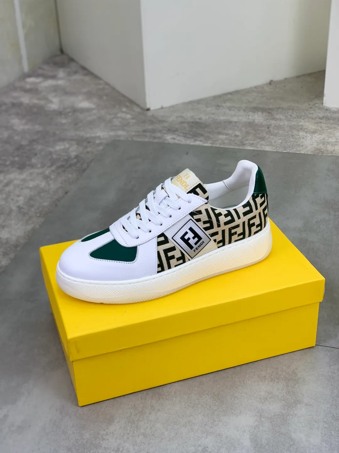 ​Men's shoes 💰P440 💰【New】Little monster 🆘 New FENDI 🕶️🕶️Simple routing effect, showing an elegant and cool driving shoe 🎬Using imported calfskin + first-layer pigskin lining🐂Excellent material🎬Detailed workmanship 🤗Comfortable foot feel➰➰. ​Pair it with any outfit to show your taste and temperament, low-key luxury ♻️Design ​simple and elegant ​noble and fashionable 🍃​Very loved and favored by trendy men 💓❤️size: 38-44 4️⃣colors available
